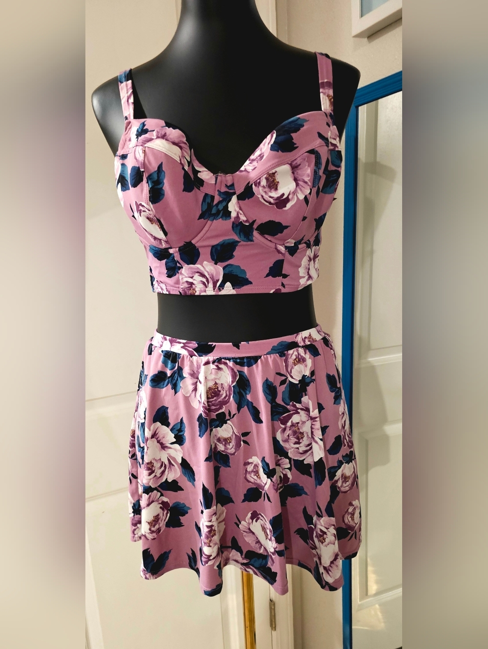 Like New! Torrid Purple 💜 Floral Bathing Suit - Top Size 0 D/DD & Bottom Size 0